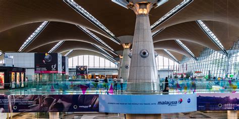 The 10 best airports in Asia .